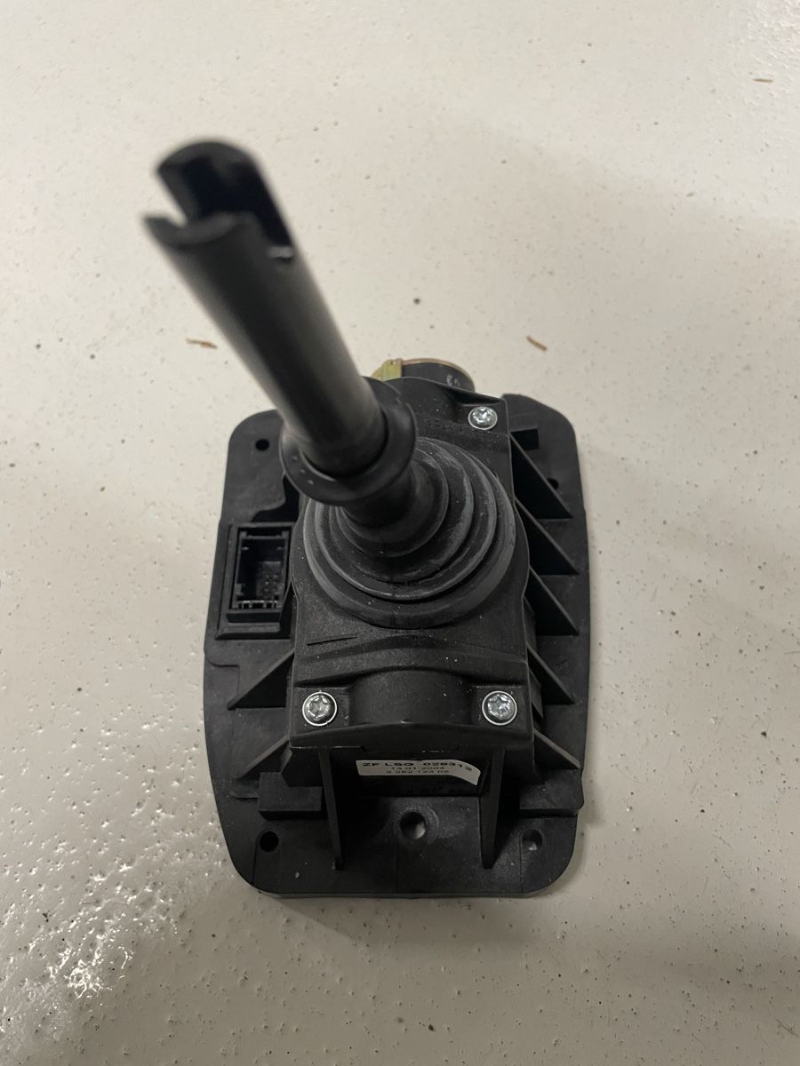 BMW Tutti pezzi di ricambio auto: BMW M3 E46 SMG Lenkstockschalter-Gehäuse – Usato da Dietlikon venduto da DIVO