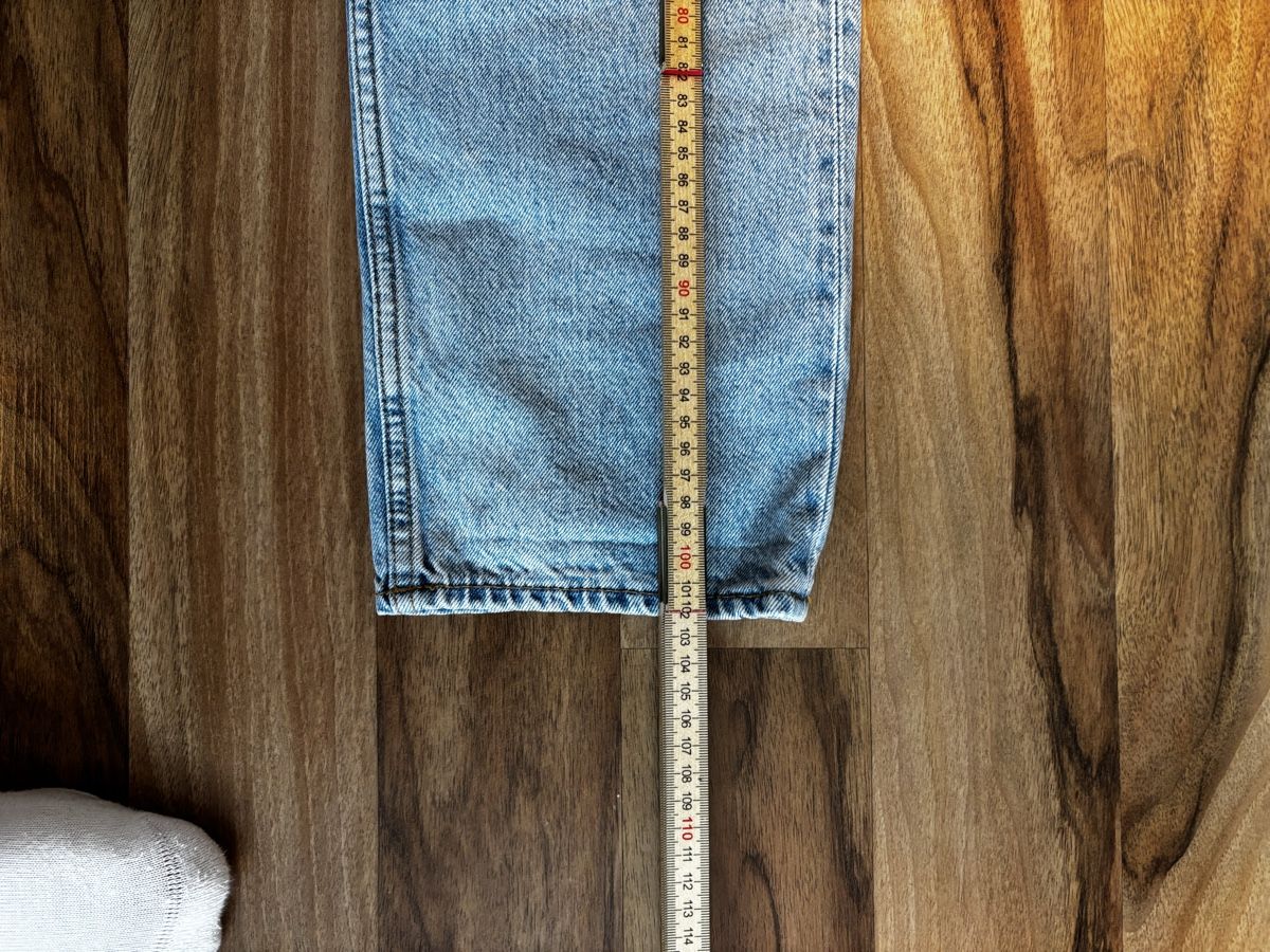 Weekday Jeans: Weekday Pine Regular Tapered Jeans | 33/30 – Usato da St. Gallen venduto da NPC_mit_Twint 3