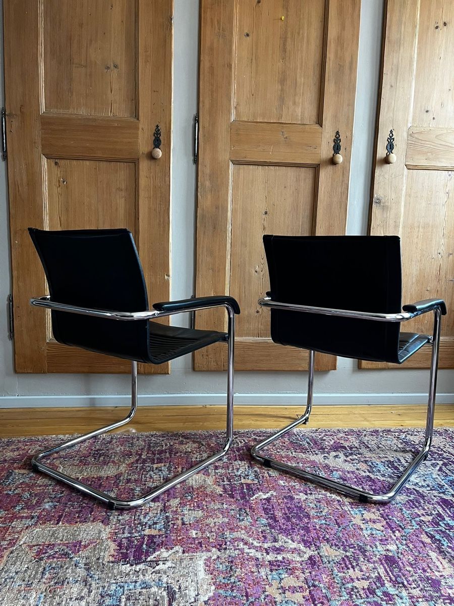 Stühle: 2 chaises noires style Freischwinger – Gebraucht aus Murten von noemiei 3