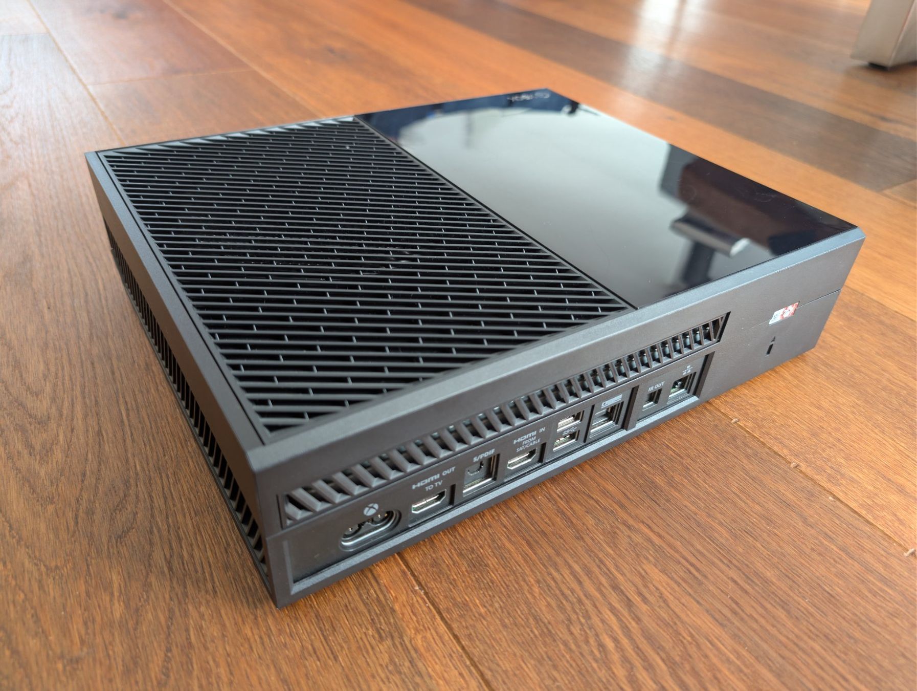 Microsoft Console: XBOX One mit digital TV Tuner – Usato da Mellingen venduto da the-merchant 5