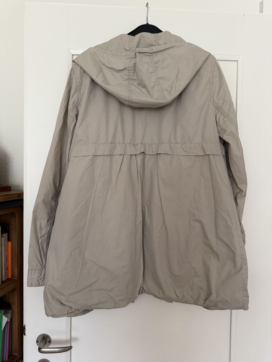 H&M Jacken: Jacke mit Kapuze Gr. 44 – Gebraucht aus Zürich von elg_rqw7 1
