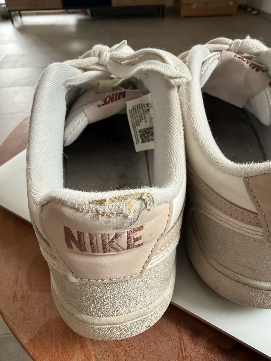 Nike Chaussures femmes: Nike Schuhe beige Grösse 40 – D'occasion à Hüttwilen par sar_8gj7 3