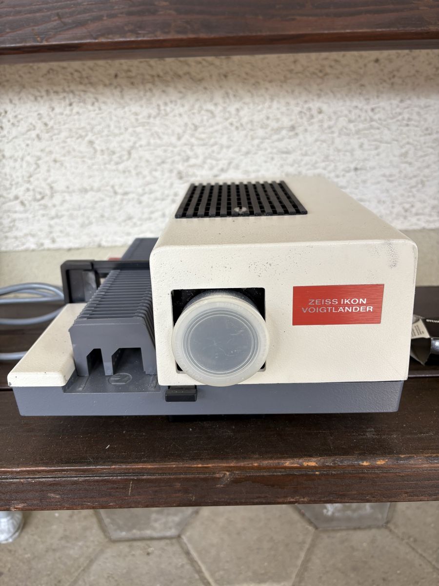 Home Cinema: Dia Projektor – Usato da Brugg AG venduto da nuv_srm8