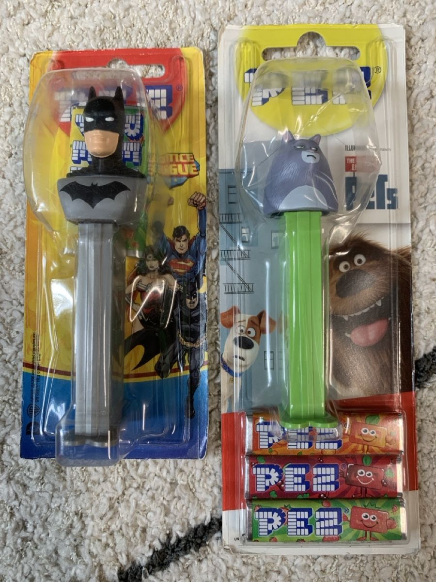 Pez Statuette: 2 Pez Spender: Batman Justice League + Pets – Nuovo e nell'imballaggio originale da Winterthur venduto da Weicol