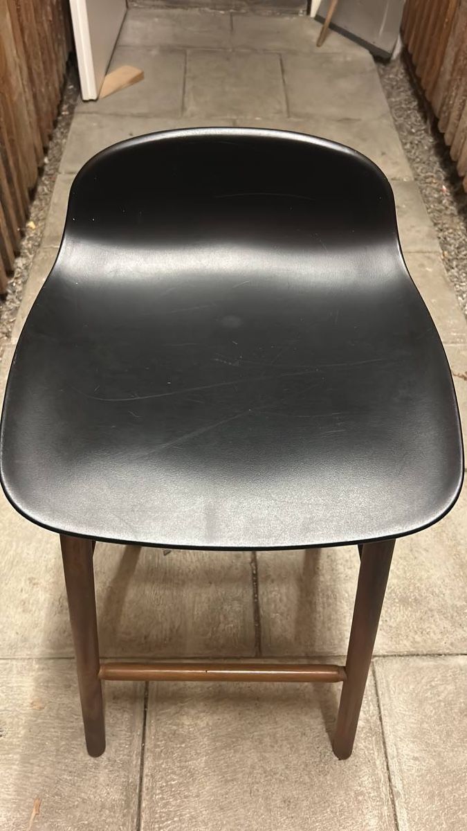 Normann Copenhagen Hocker: Hocker Normann Copenhagen Forma – Gebraucht aus Zürich von Anastasiia. 3