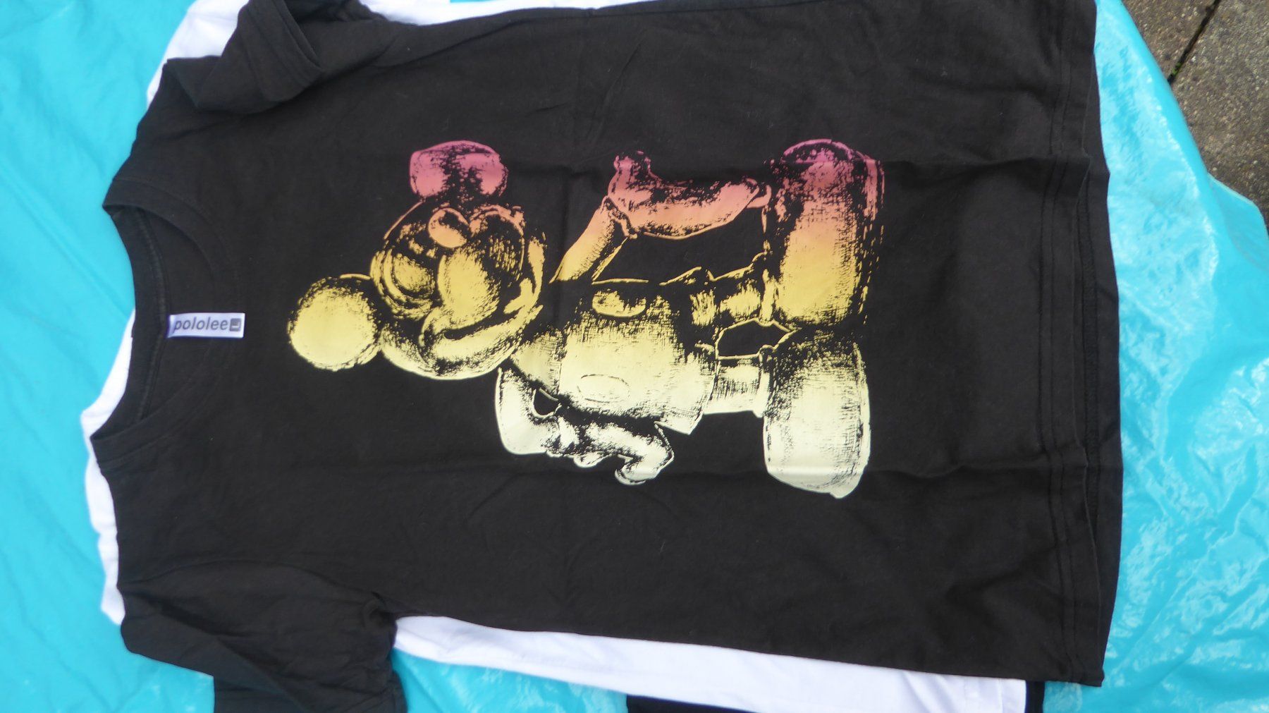Kleiderpakete: 4 Tshirt mit Disney Aufdruck Gr  M – Gebraucht aus Sargans von Benziner 2