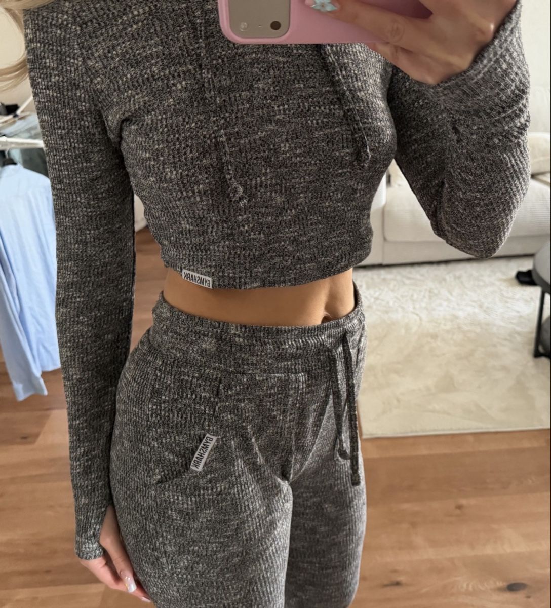Gymshark Lotti di vestiti: Gymshark Crop Set – Nuovo (secondo la descrizione) da Subingen venduto da lor_z2sv