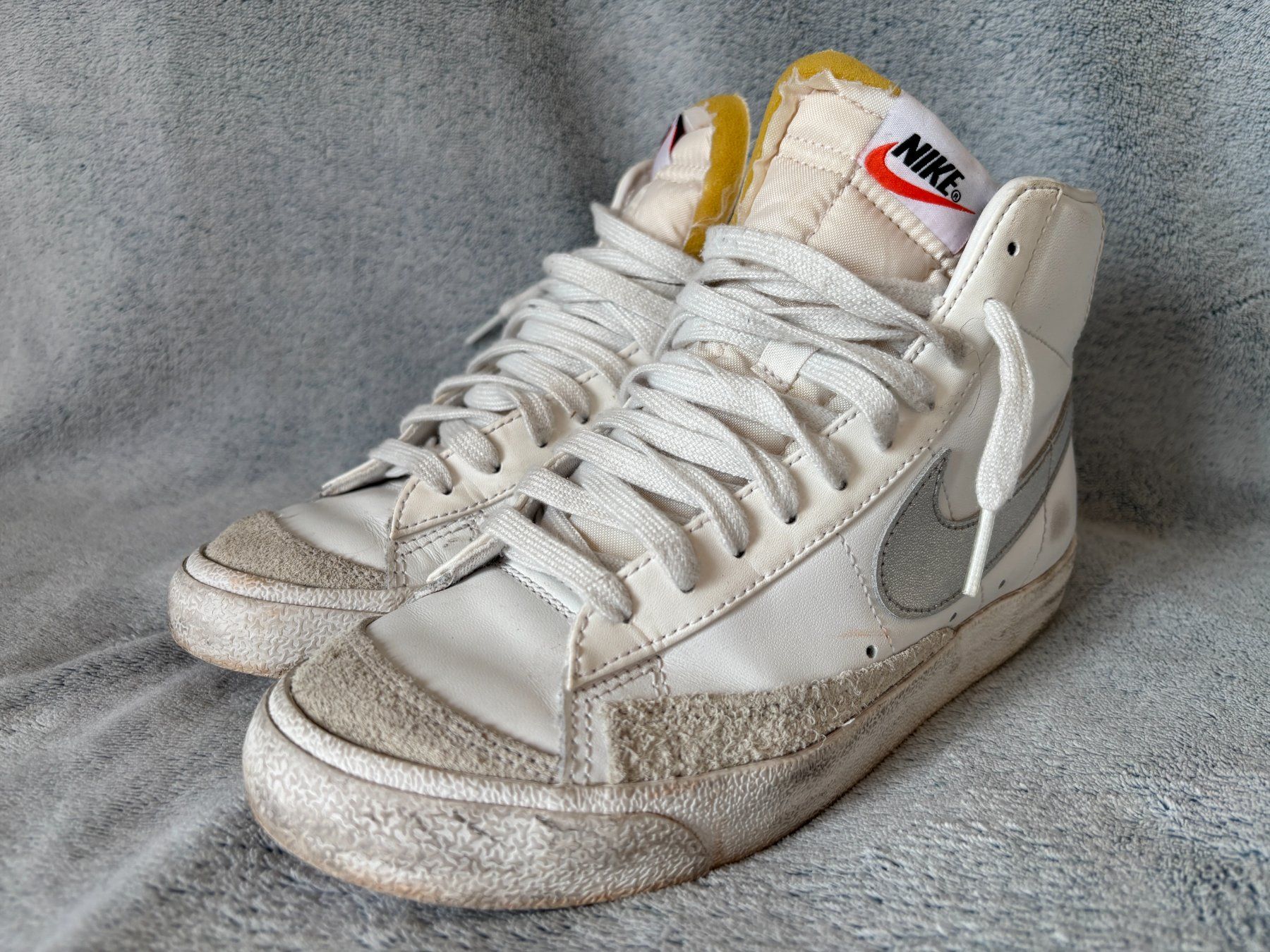 Nike Chaussures femmes: Nike Blazer Mid '77 Summit Weiss Silber, Gr. 39 – D'occasion à Birmenstorf AG par tritonius 2