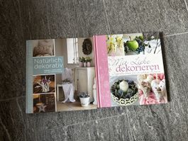 2 Dekorations-Bücher