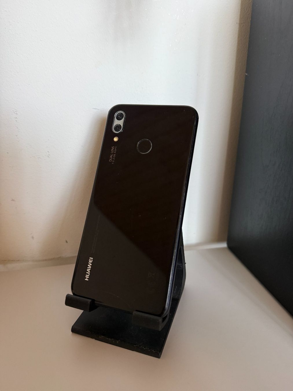 Huawei Handys / Smartphones: Huawei P20 Lite - Ersatzteilspender – Defekt aus Hermetschwil-Staff von b6mp 1