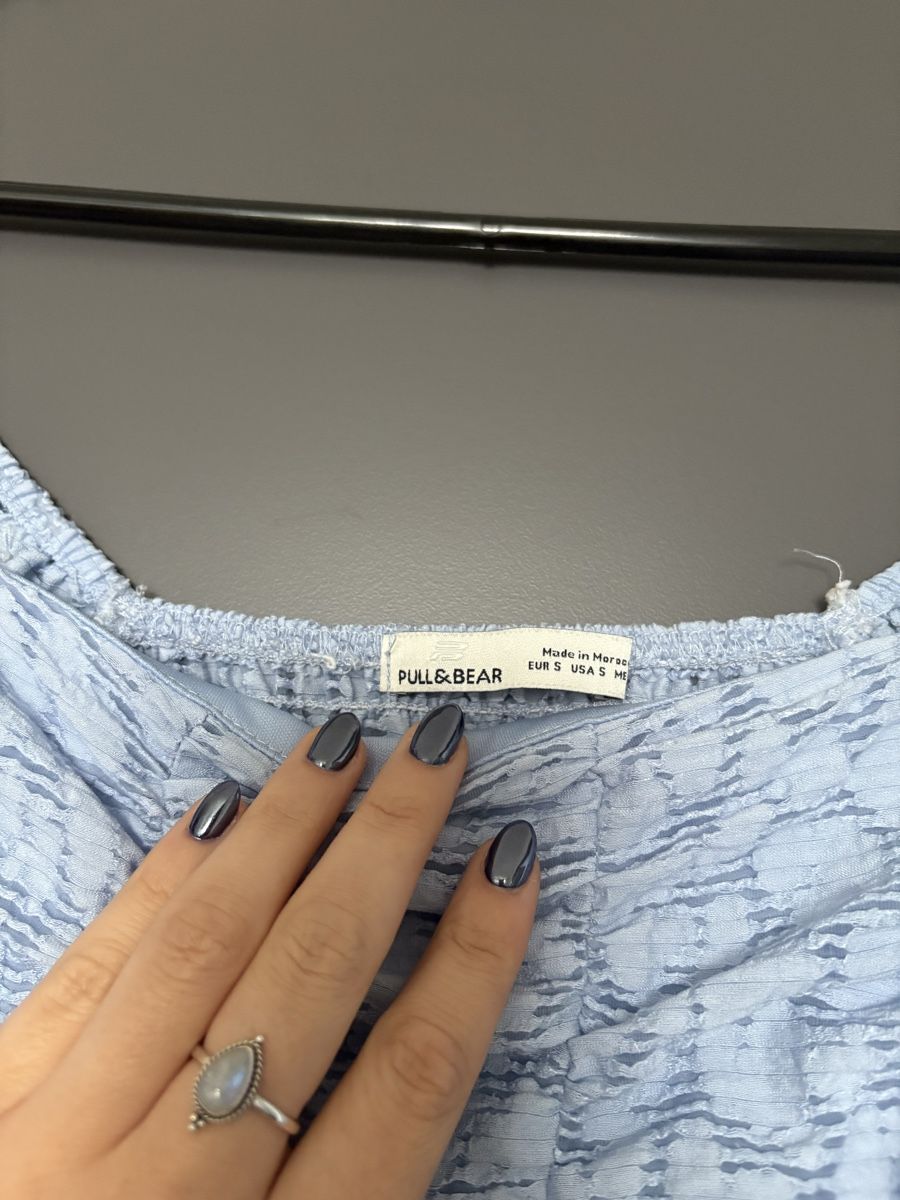 Pull&Bear Tops: hellblaues top – Gebraucht aus Embrach von ale_v5qn 1