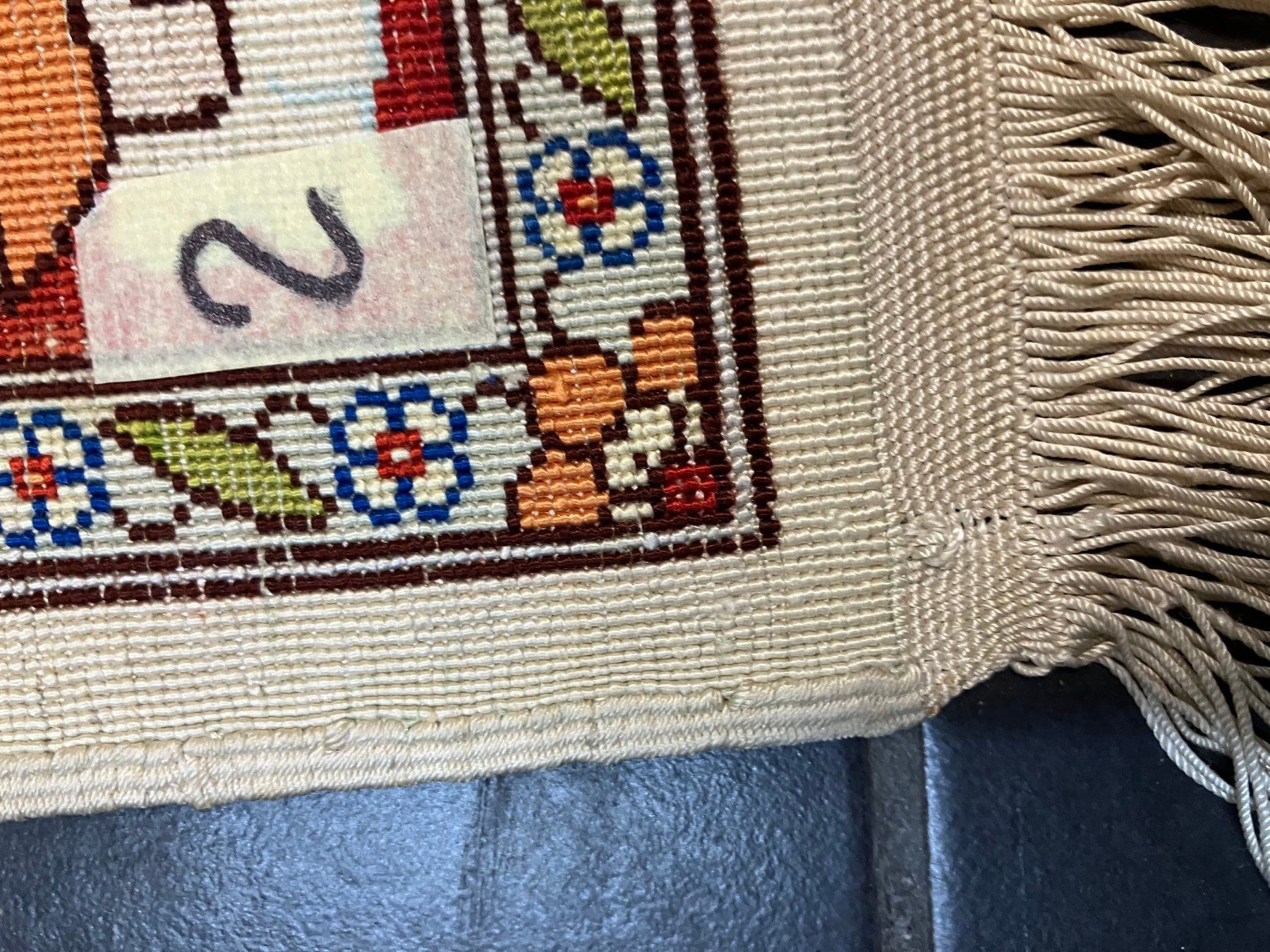 Teppiche: Seidenteppich / Wandteppich – Gebraucht aus Wolfwil von Verbenia 4