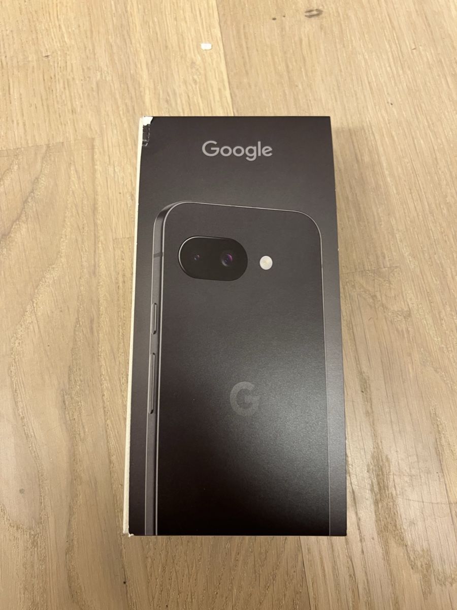 Google Telefoni cellulari / Smartphones: Google Pixel 9A 128GB Obsidian – Nuovo e nell'imballaggio originale da Meilen venduto da PCFlugi