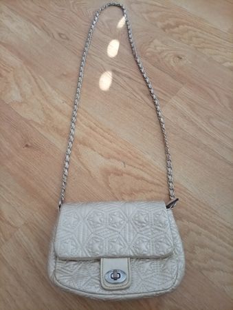 Edle Handtasche in Gold mit Kette -Top Zustand!