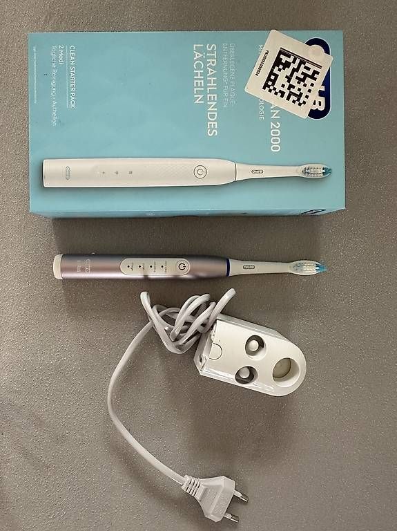 Oral B Zahnpflege: Schall Zahnbürste Oral B – Gebraucht aus Schöftland von mel_solutions