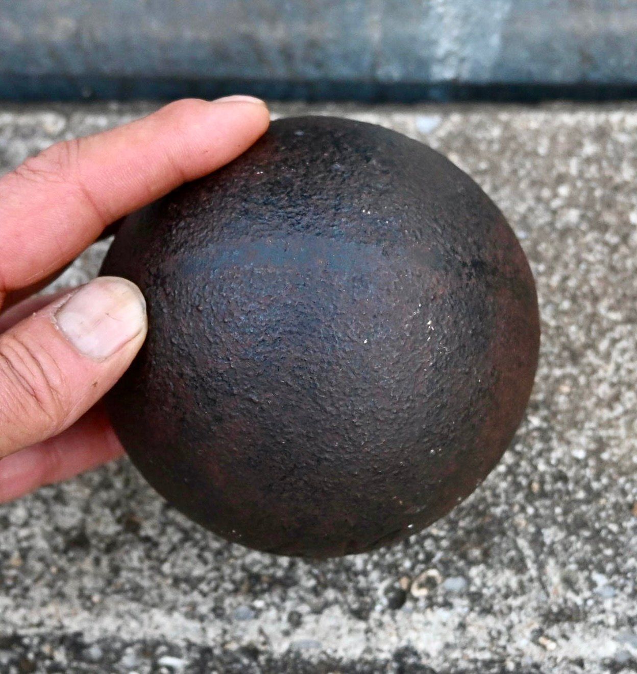 Giochi: Gebrauchte Eisen Kugelstoss Kugel 4 Kilo - 4K / AE – Usato da Pfaffhausen venduto da mono_rec 6