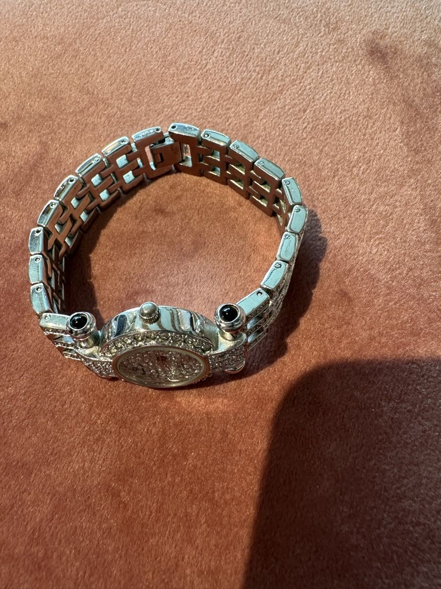 Orologi: Japanische Armbanduhr mit Steinen – Usato da Luzern venduto da ariazalea 4