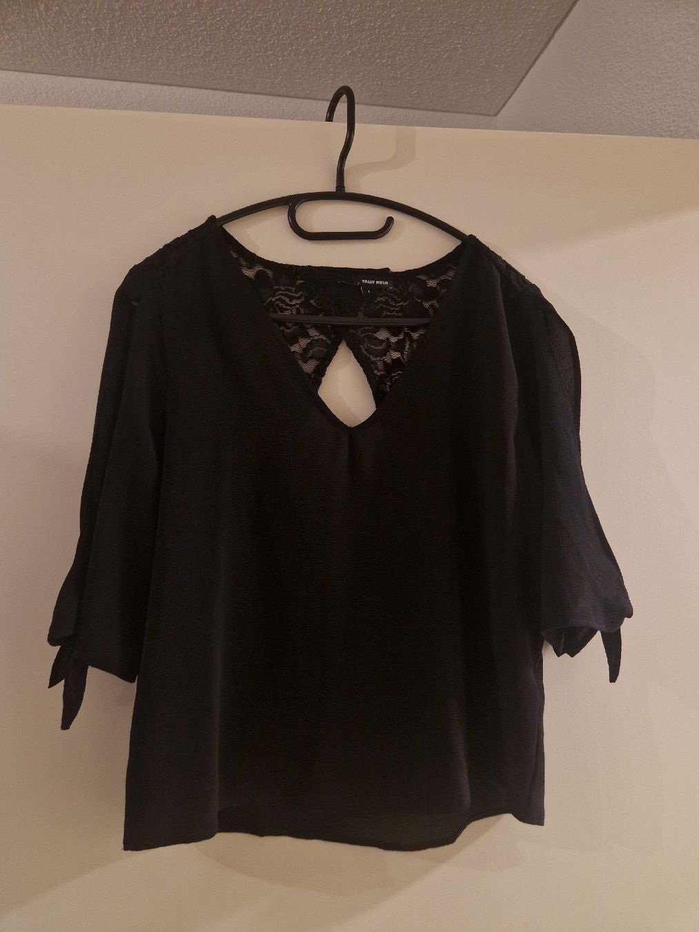 Tally Weijl Camicette: Schwarze Tally Weijl Bluse mit Spitze, Grösse L – Nuovo (secondo la descrizione) da Ebikon venduto da kov_9vqb