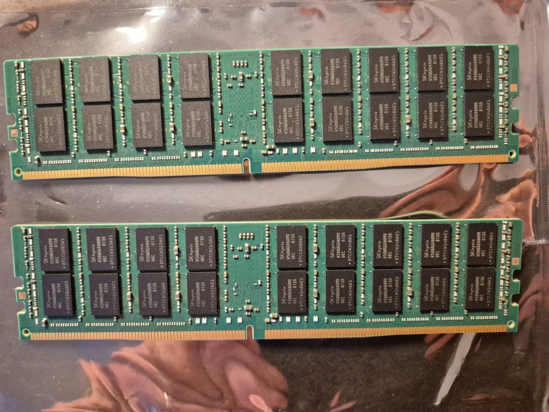 Samsung Memoria / RAM: 2x SK hynix 64GB DDR4-2666 ECC LRDIMM Server RAM – Usato da Geneve venduto da supermario_81 1