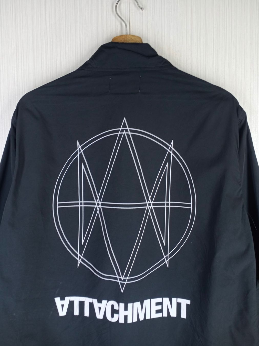 Giacche: ATTACHMENT GEOMETRIC LOGO COACH JACKET Gr.L – Usato da Zürich venduto da VR2528 3