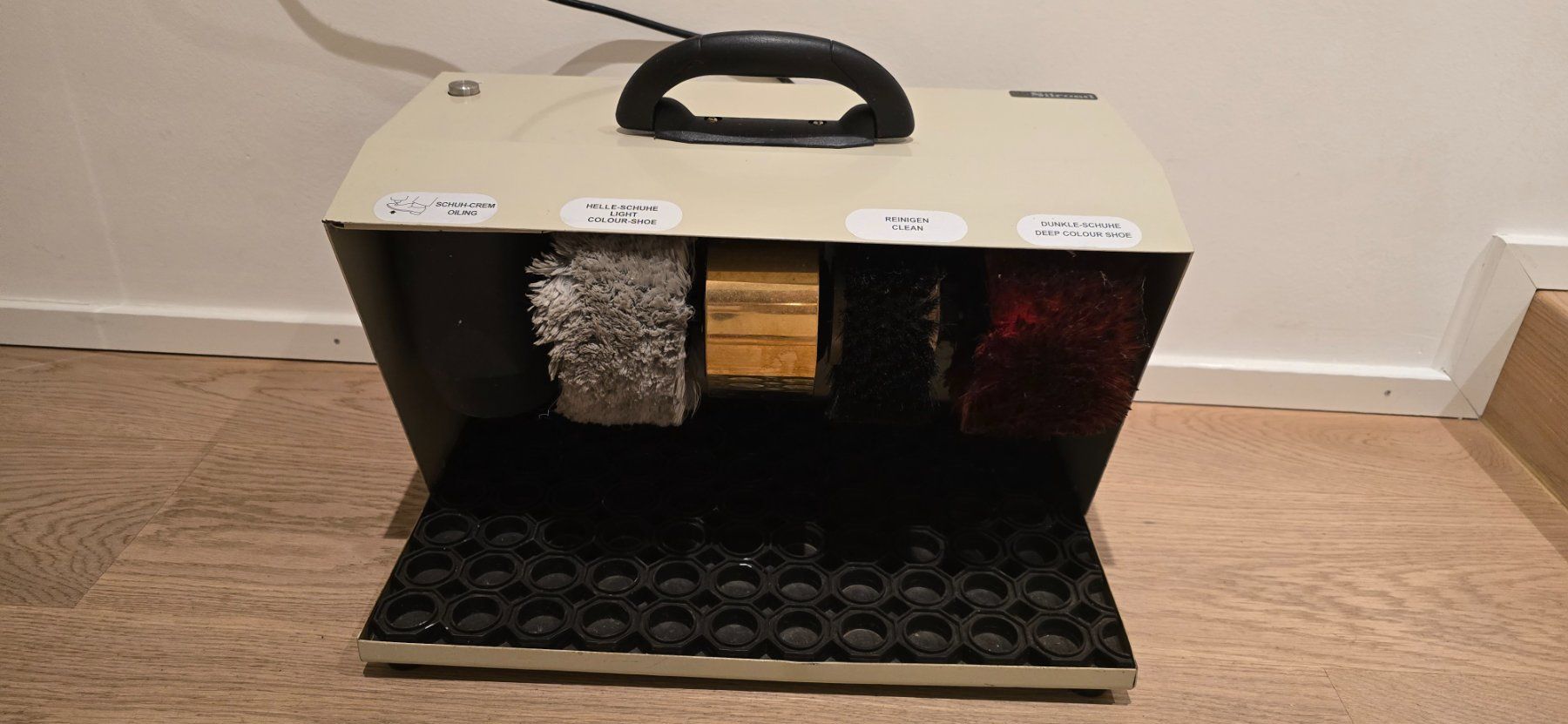 Tutte le macchine: Schuhputzmaschine Silroad – Usato da Olten venduto da crambambuli 2