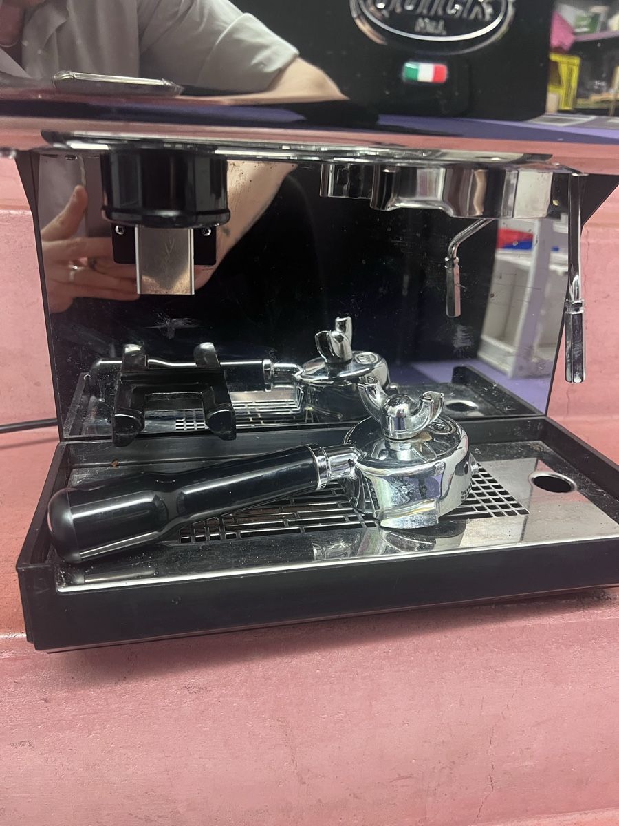 Quick Mill Kaffeemaschinen & Espressomaschinen: Espressomaschine Quick Mill schwarz gebrauchter Zustand – Gebraucht aus Lenzburg von ite_ykd5 1