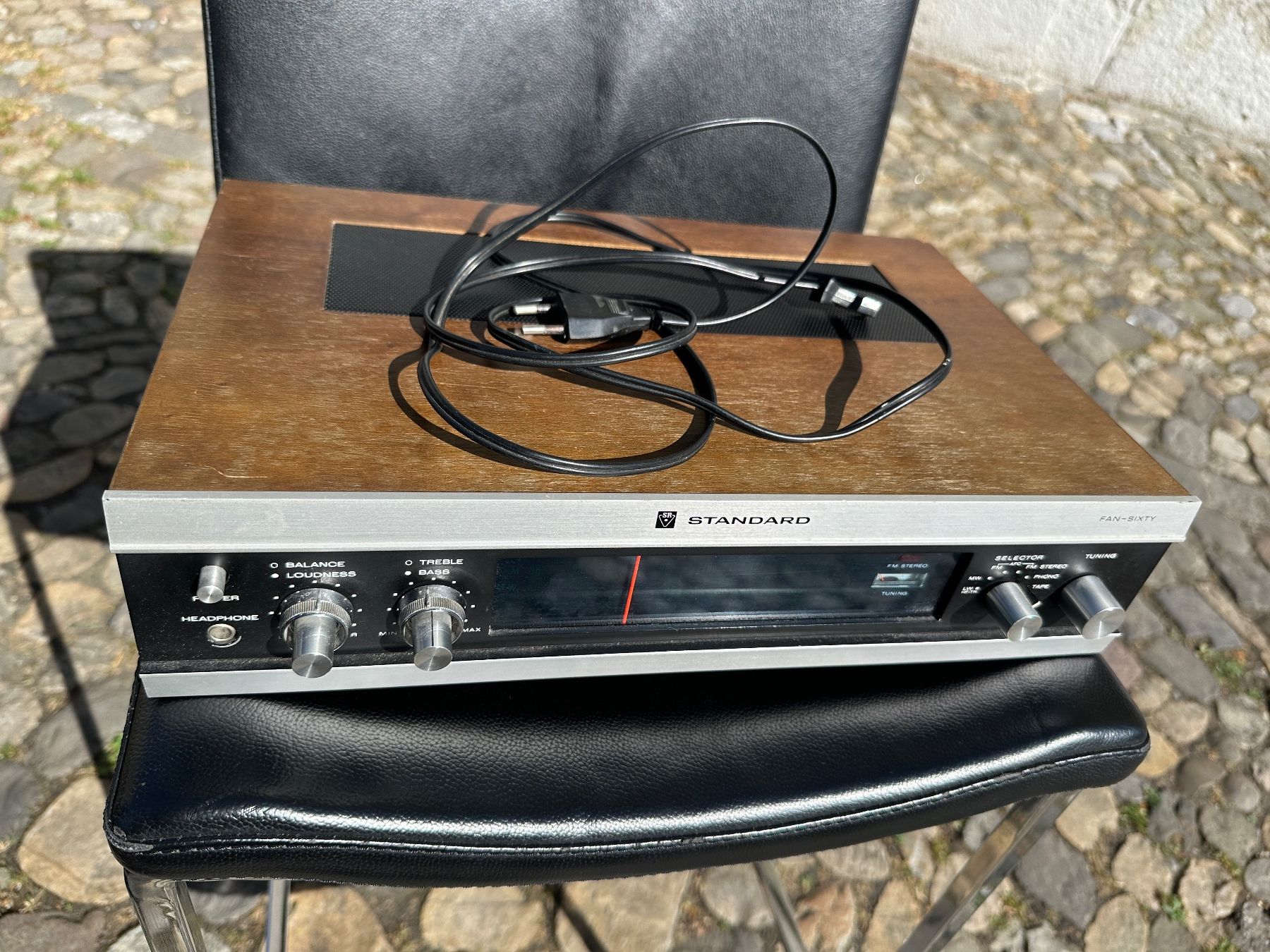 Récepteurs: Standard Stereo Receiver SR-405 SW – D'occasion à Zürich par atlantis77