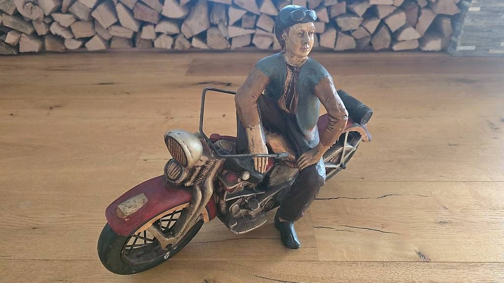 Modellbausätze & Standmodelle: Harley-Davidson Retro Figur auf Motorrad – Gebraucht aus Leimbach AG von Vogelspinne