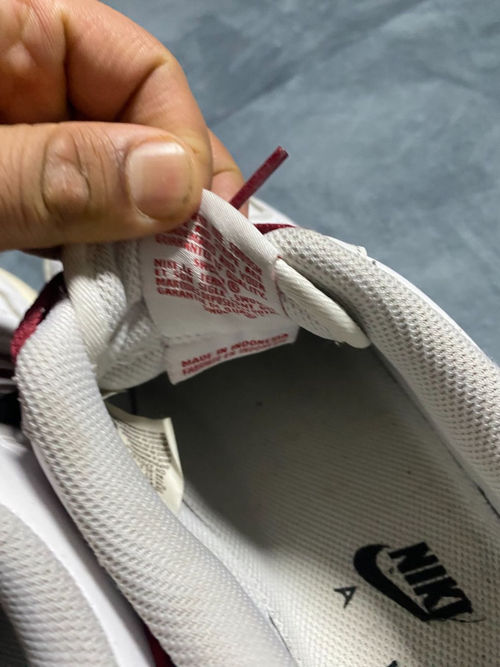Nike Scarpe da uomo: Air Force Custom Rot Carriert Grösse 42 – Usato da Liestal venduto da Octo_Vintage 4
