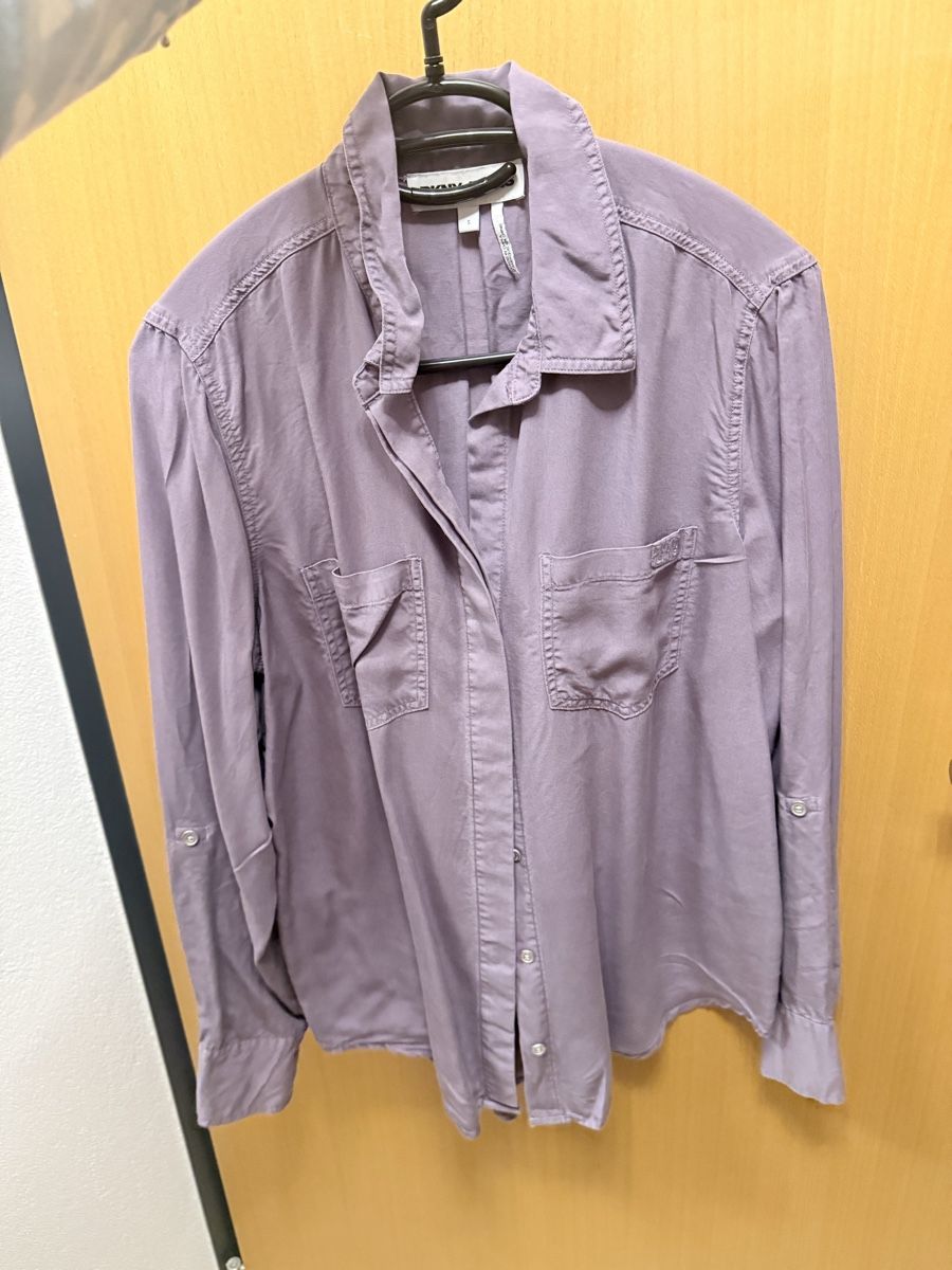 Chemisiers: DKNY Bluse – D'occasion à Rheineck par Princessaitaliana