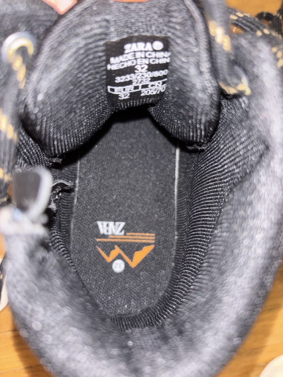 Zara Scarpe per ragazzi: Zara Wanderschuhe, Grösse 32 – Nuovo (secondo la descrizione) da Buchs ZH venduto da els_mgj9 4