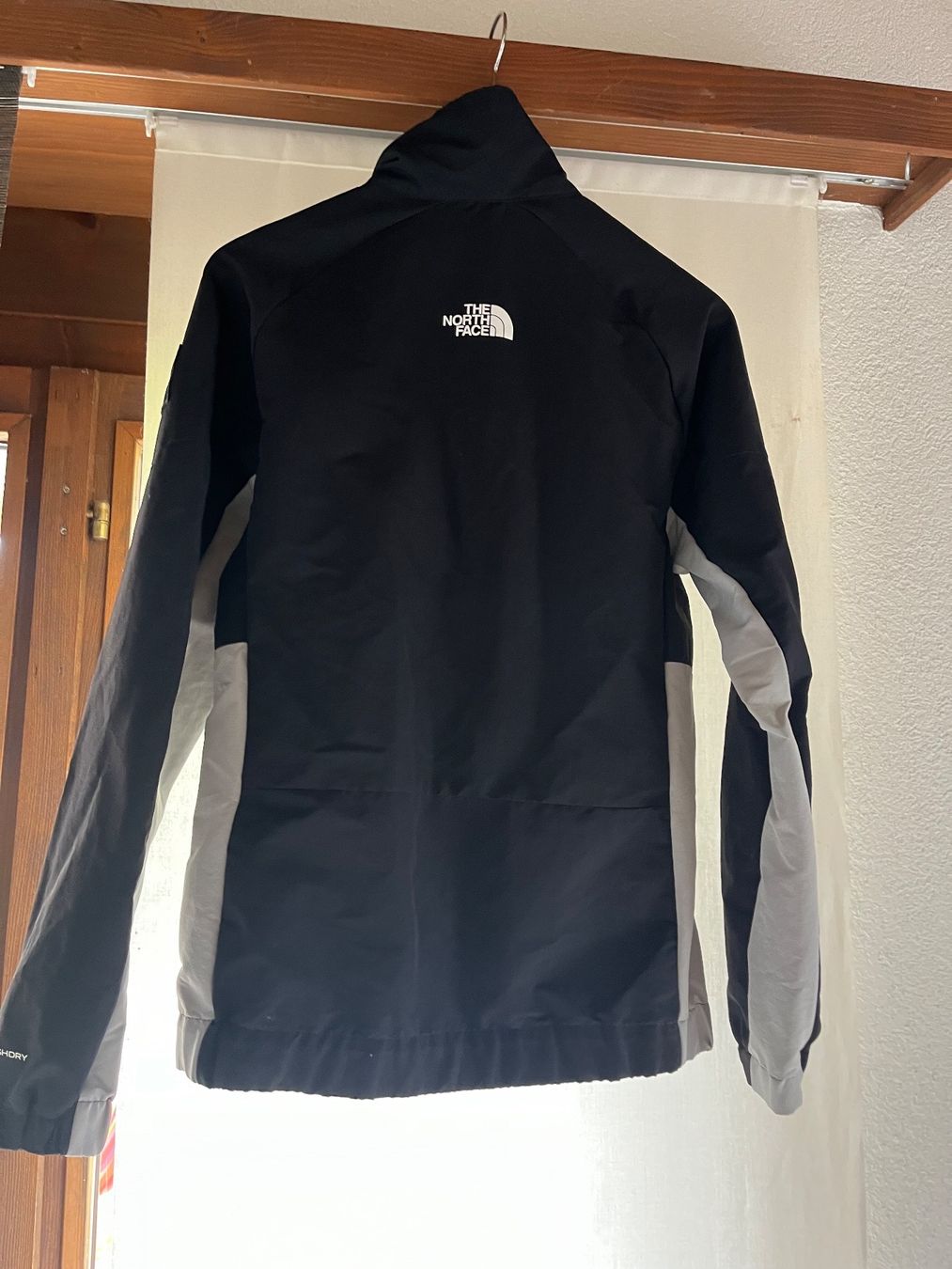 North Face Giacche: Freizeitjacke North Face – Usato da Courgevaux venduto da wurg1 1