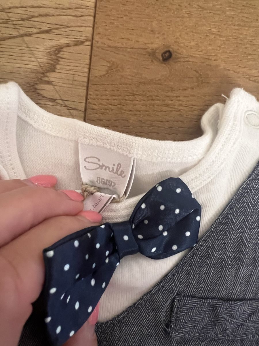 Pullover & Sweatshirts: Body elegant Gilet&Fliege – Gebraucht aus Stans von Jaeseli 2