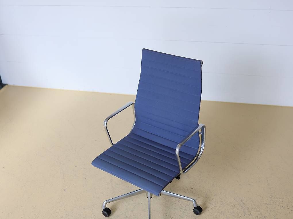 Vitra Stühle: Vitra Eames Bürostuhl EA 119 – Gebraucht aus Meinisberg von atelier_TILIJA 9