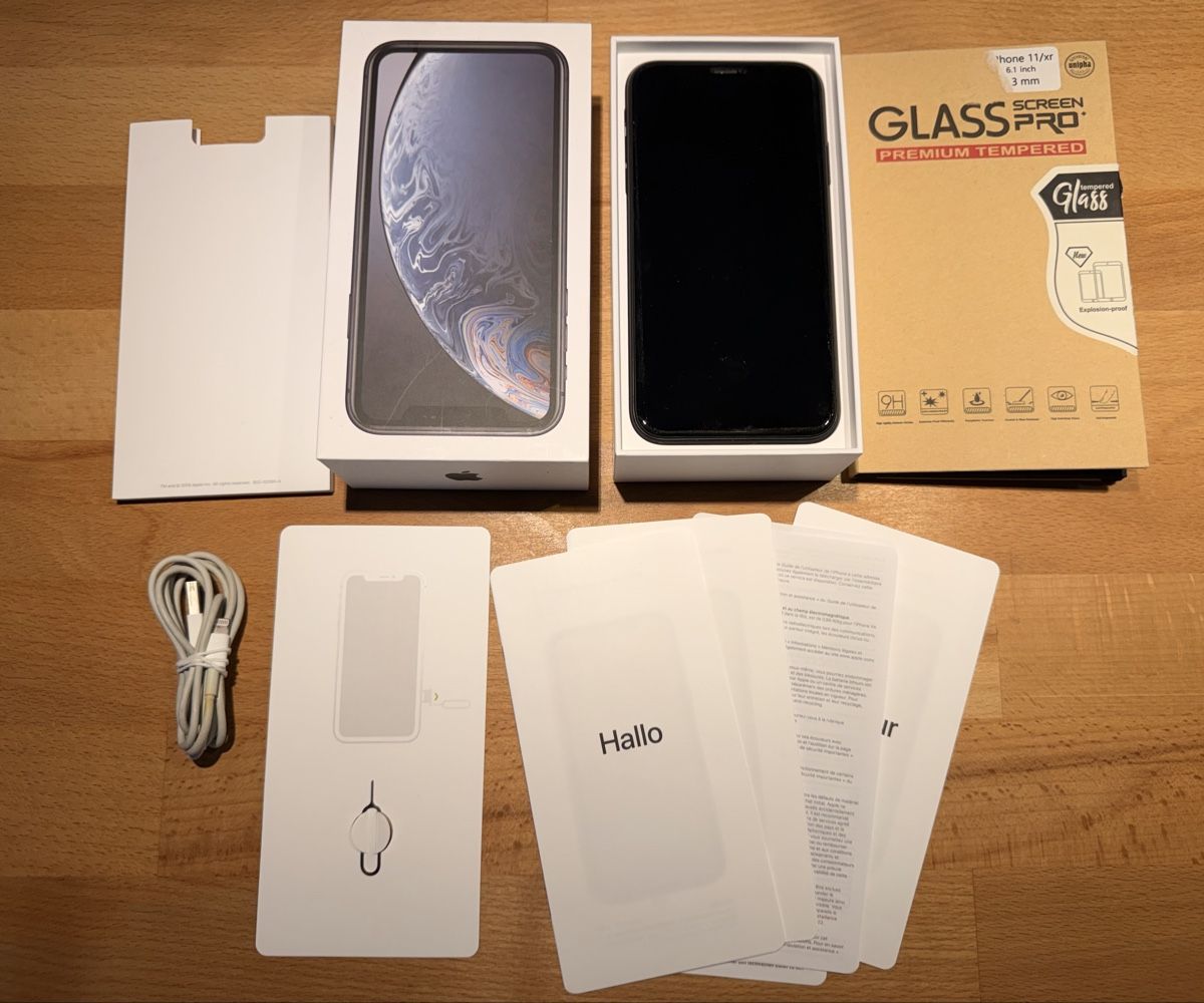 Apple Portables: iPhone XR def. Display, super Akku, mit Ladekabel  – Défectueux à Neuenhof par Cris.1977