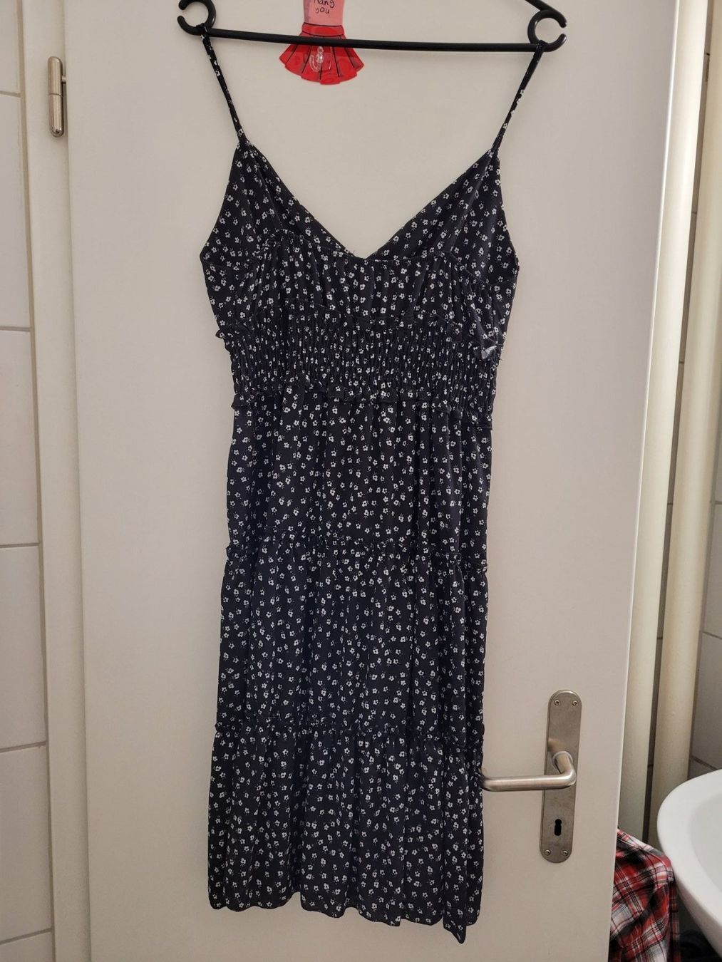 Vestiti: Robe – Usato da Biel/Bienne venduto da Leila32 1