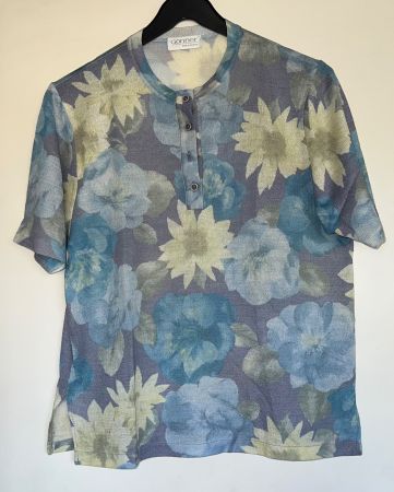 Wunderschönes Vintage Shirt mit stylischem Blumenmuster Gr38