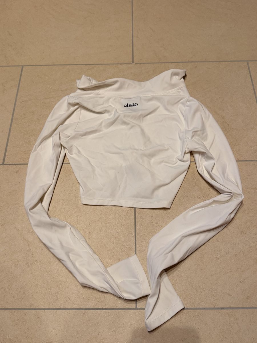 Camicette, T-shirt & Top: LA SHADY COLLECTIVE Crop Top – Usato da Humlikon venduto da Till2603 1