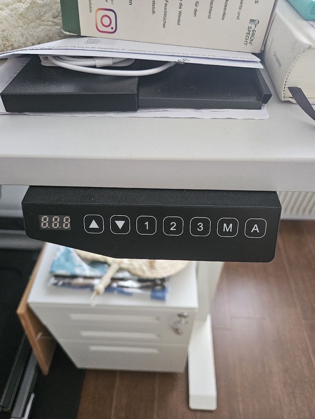 Scrivanie: Verstellbarer Bürotisch – Nuovo (secondo la descrizione) da Uster venduto da den_8x8r 1