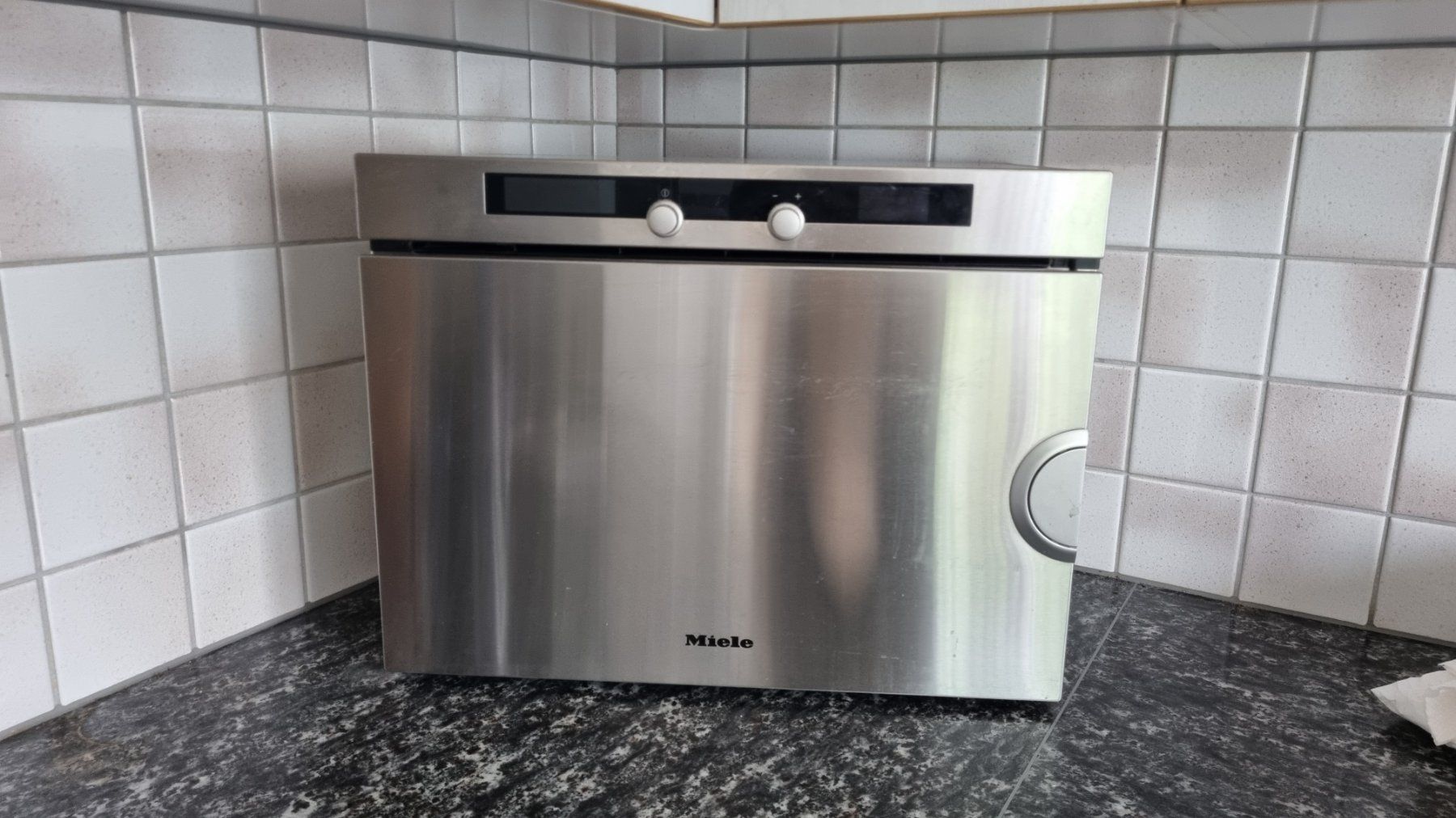 Miele Elettrodomestici da cucina: Stand Dampfgarer Miele DG 2351 – Usato da Adligenswil venduto da w.wenzinger