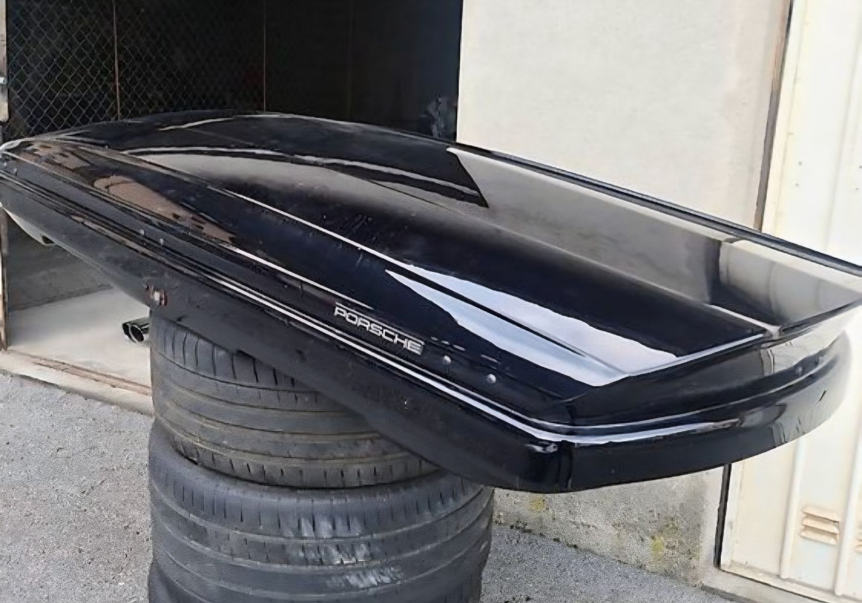 Box da tetto: Box da tetto originale Porsche nero lucido - Ottimo stato! – Usato da Tenero venduto da pic_h57k 1