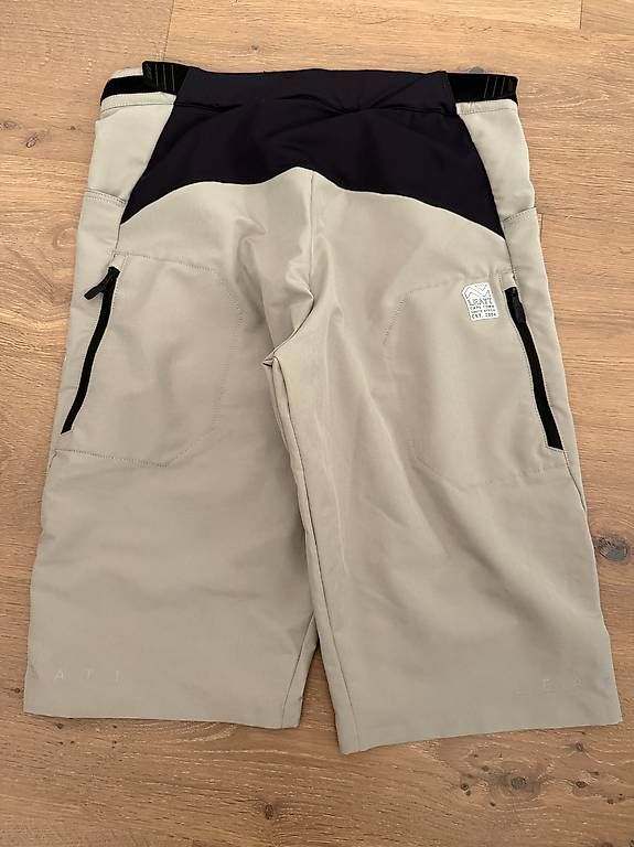 Hosen: LEATT Damen-MTB-Shorts – Gebraucht aus Neuenkirch von syl_2x6h 1