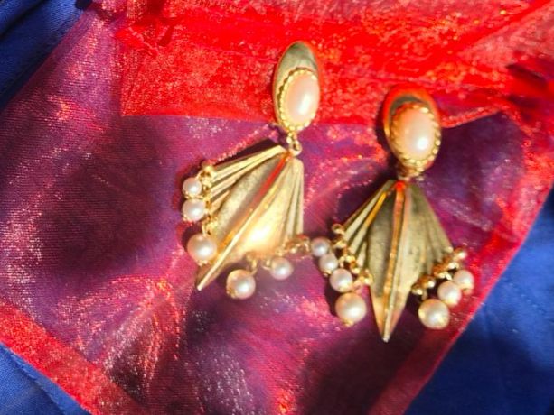Ohrringe & -stecker: Vintage Ohrring Sixties Klipse Modeschmuck – Gebraucht aus Münchenbuchsee von babilibern 1