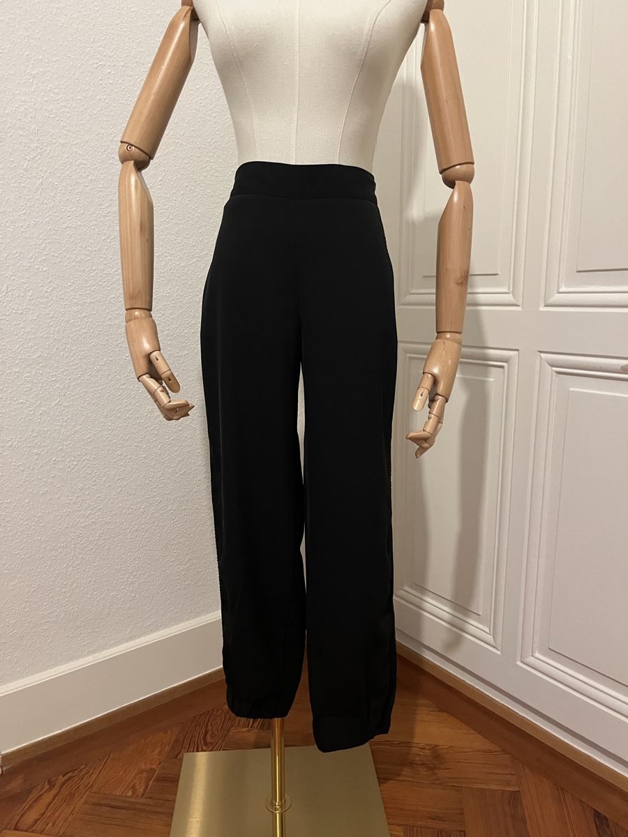 Zara Pantaloni: Zara Basic black trousers, M, excellent condition, chic look – Usato da Mies venduto da Nib2011 1