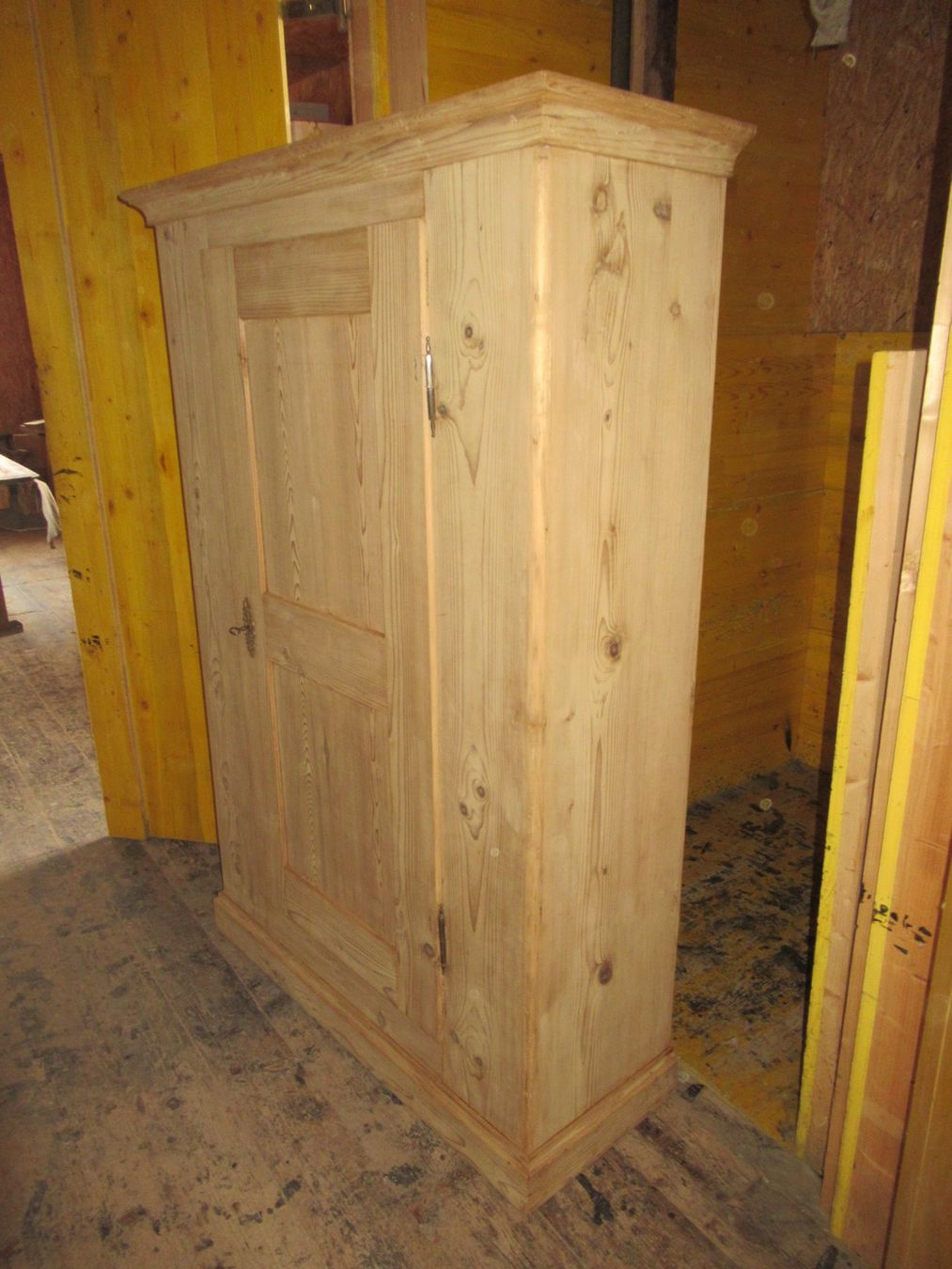 Armadi: Schrank (Tanne/179) – Usato da Berg SG venduto da Pizza58 3