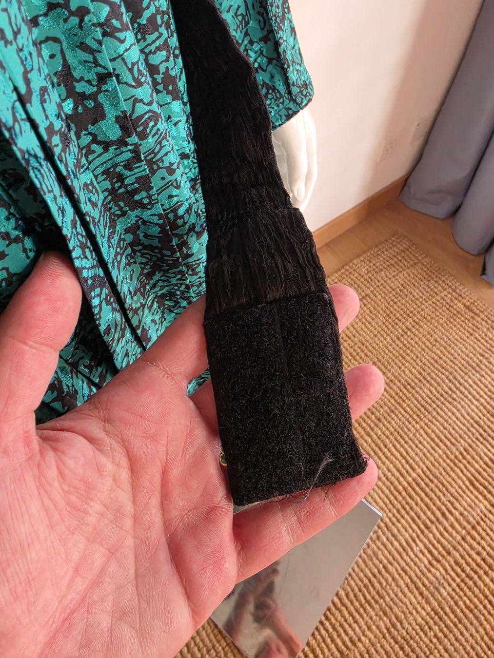 Vestiti: Abito verde con stampa nera taglia 38 – Usato da Massagno venduto da let_6pgs 5