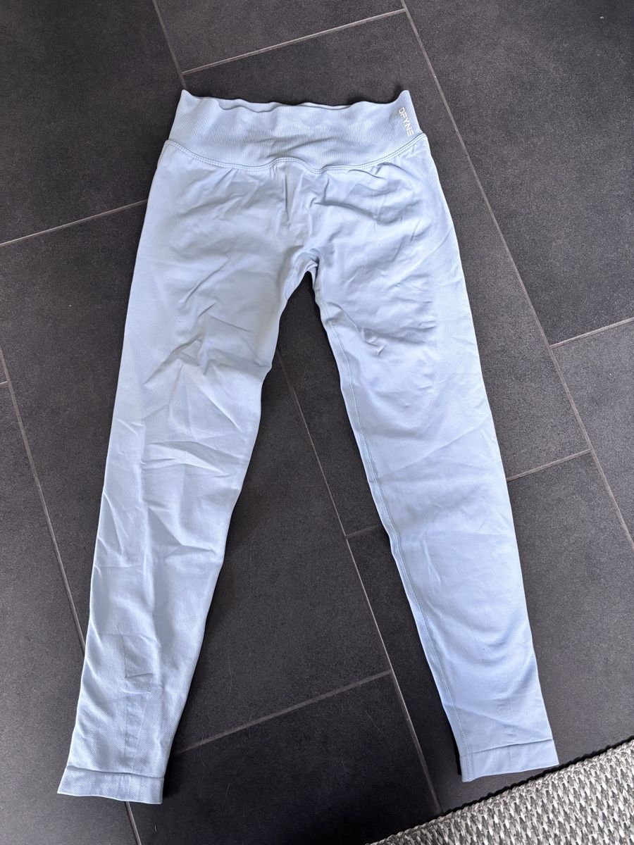 DFYNE Leggings: Dfyne impact Leggins, hellblau, Gr. M – Neuf (Voir description) à Seuzach par len_6mrv 1
