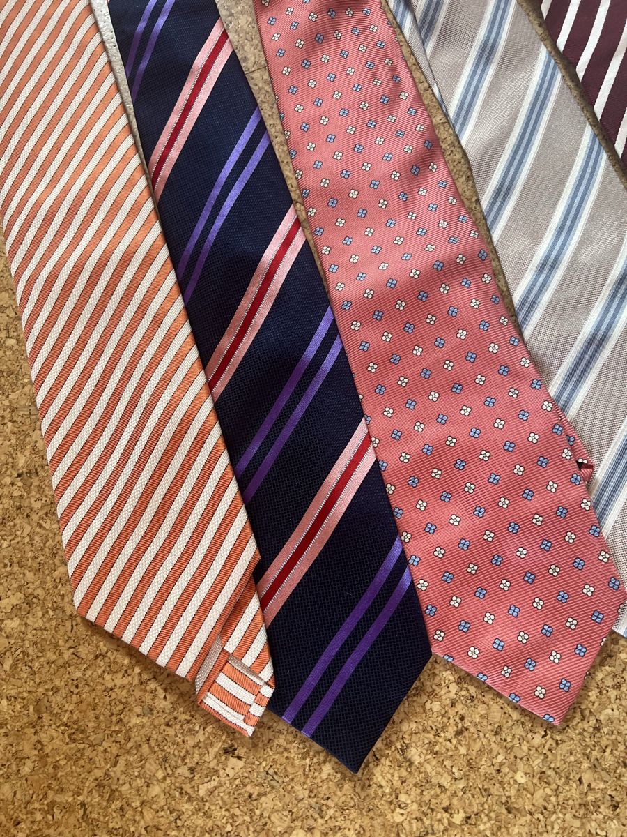 Cravates: 10 Krawatten blau/ Rosa/Streifen – D'occasion à Laufen par belleskulptur 1