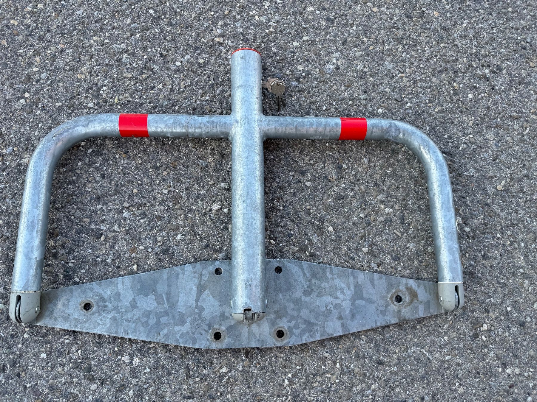 Cadenas: Parkplatzsperre – D'occasion à Lobsigen par ChlyWirt1 1