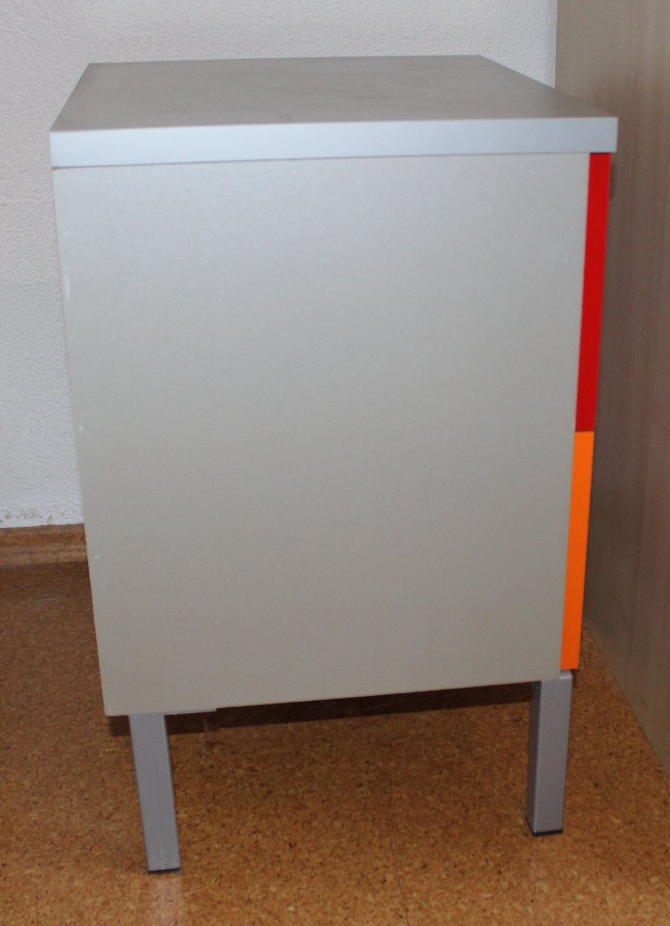 Comodini: Nachttisch – Usato da Schaan venduto da antikes_und_kurioses 2